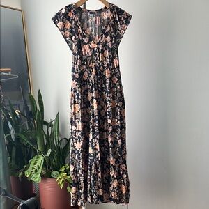 Old Navy Pink and Orange Flutter Sleeve Sundress floral M